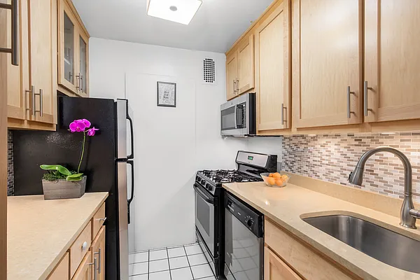 Sold by Compass | media 15