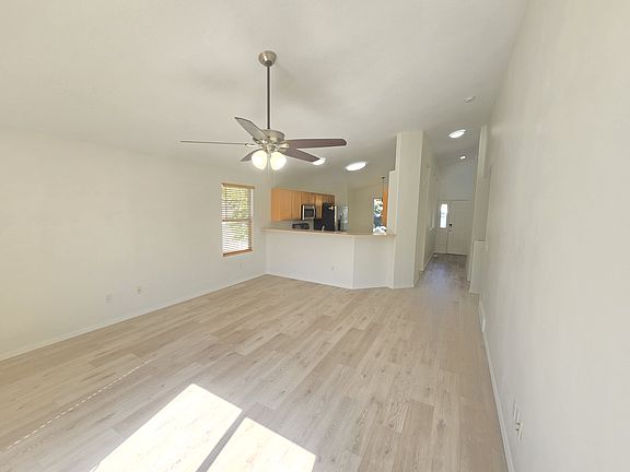 4th image of 5513 Geneva Way