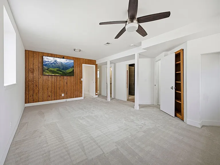 2742 Pampas Dr — Photo 13