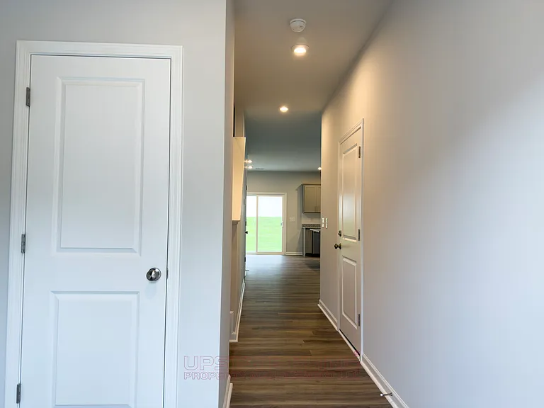 173 Randwick Ln — Photo 4
