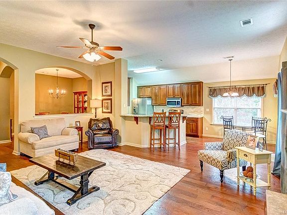 4th image of 9797 Silver Bell Ct