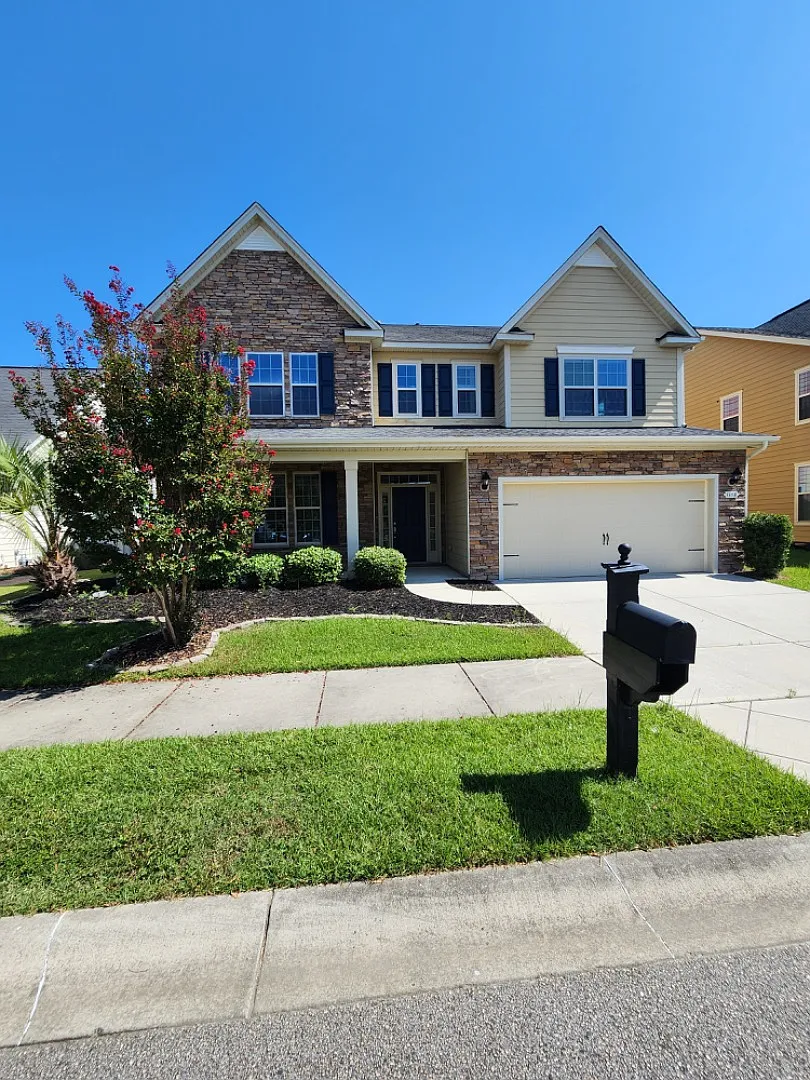 1190 Shire Way — Photo 2
