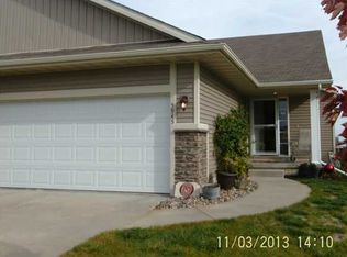 5945 NW 50th St, Johnston, IA 50131