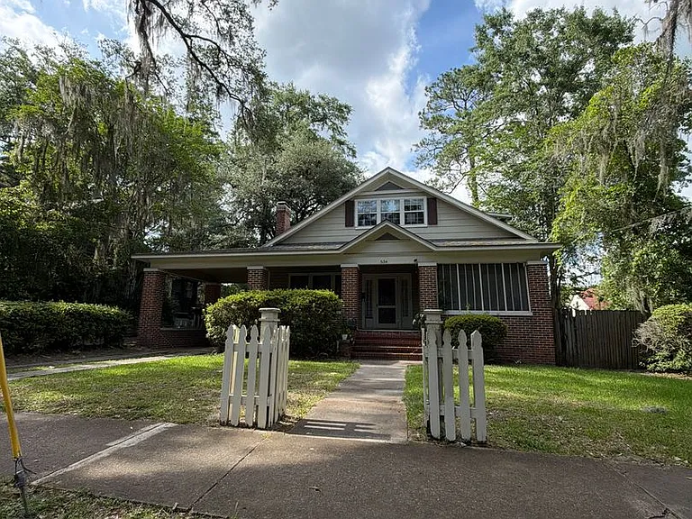 534 E Call St — Photo 2