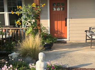 1865 Summer Pl, Talent, OR 97540