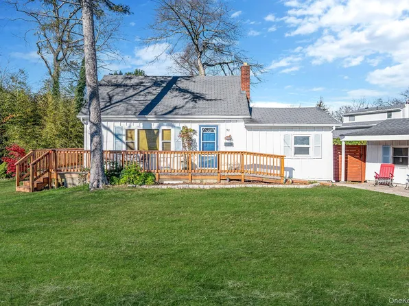 92 E John Street, Lindenhurst, NY 11757