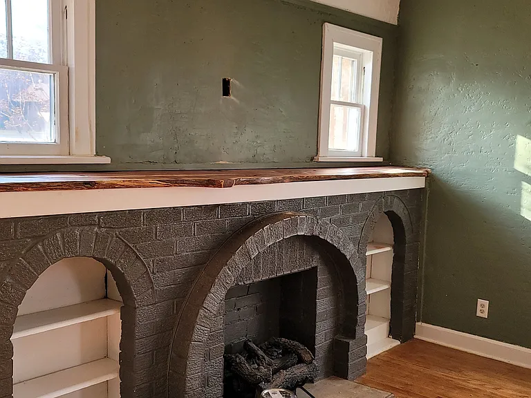 1503 N Broadway Ave — Photo 3