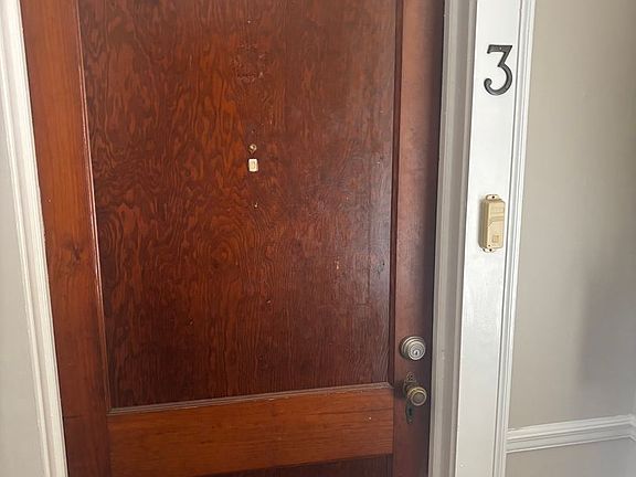 2nd image of 722 S Lexington Ave