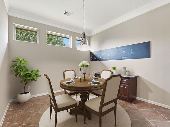 5th image of 25485 Vinechase Dr