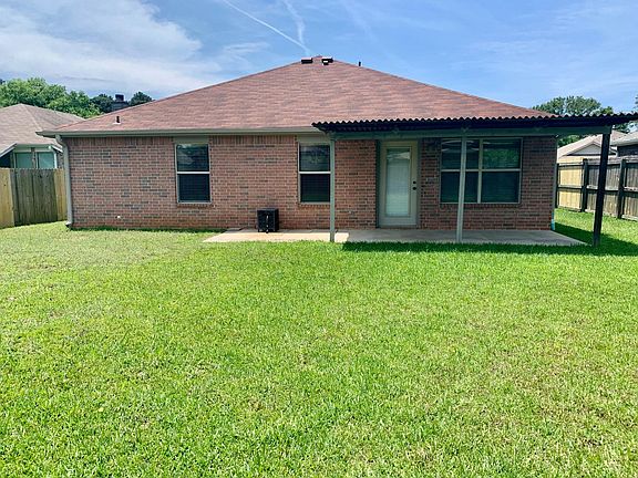 3rd image of 1306 Mission Creek Dr