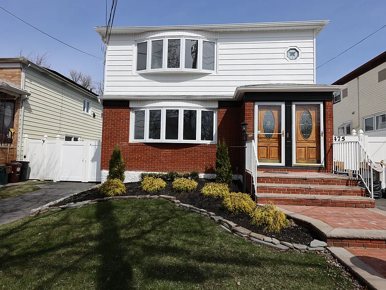475 Beach Rd #2 — Photo 1