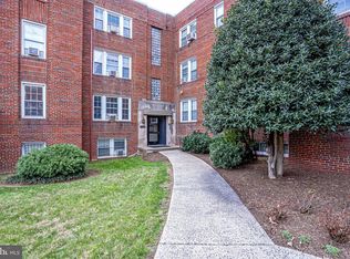5200 N Capitol St NW APT 2, Washington, DC