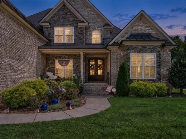 1819 Fairhaven Ln, Murfreesboro, TN 37128