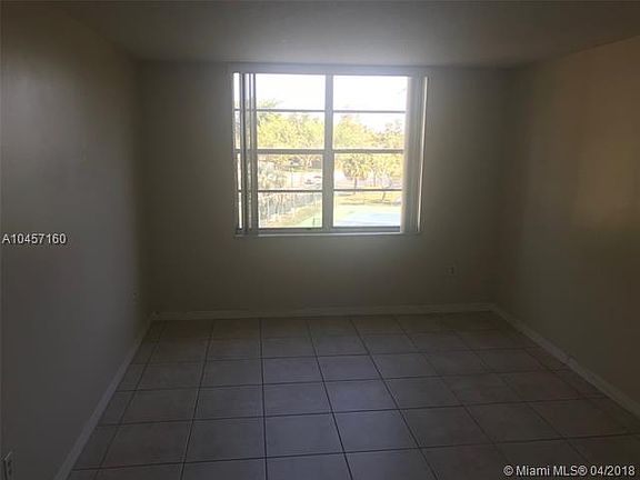 4th image of 13120 SW 92nd Ave #B-305
