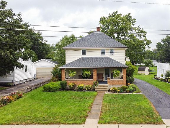2nd image of 482 W Elm St