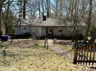 313 W Outer Dr, Oak Ridge, TN 37830