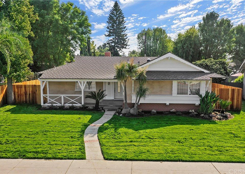 1st image of 22660 Sherman Way