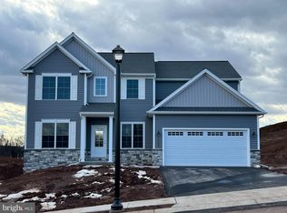 172 Magnolia Dr, Middletown, PA 17057