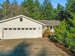 2193 13th St, Florence, OR 97439
