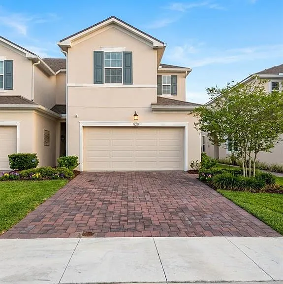 1120 Lakeshore Breeze Pl — Photo 1