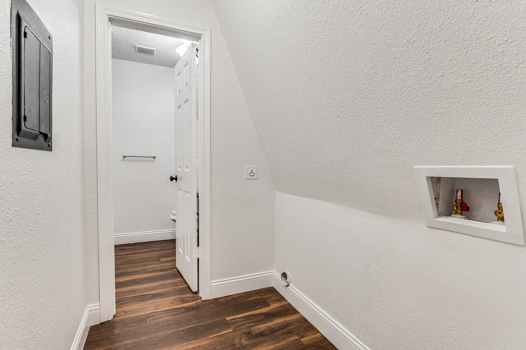 809 East Pioneer Drive - 1 — Photo 3