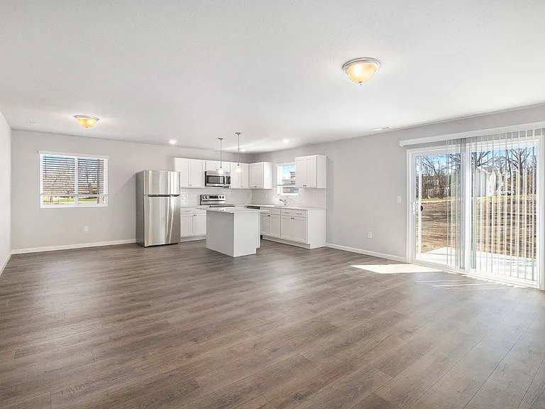 1302 Forest Valley Dr — Photo 12