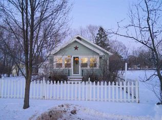 207 Woodland Ave, Jackson, MI 49203
