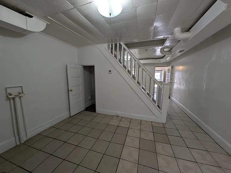 349 N Ocean Ave — Photo 7