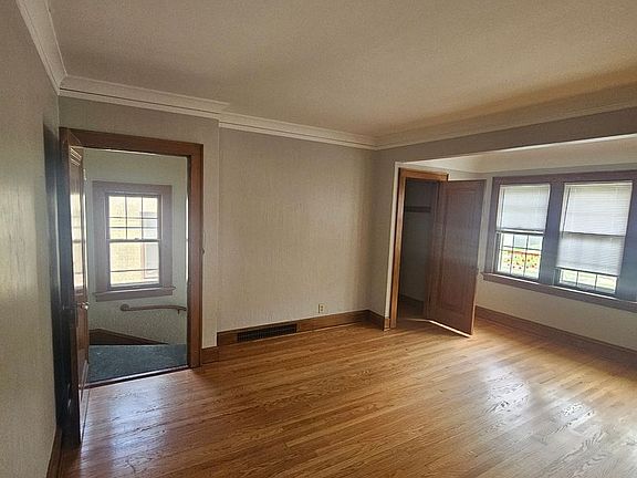 5th image of 4147-4149 N Bartlett Ave