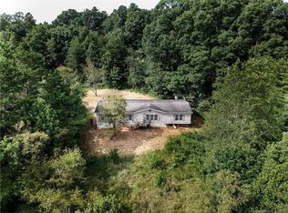 180 Forge Creek Ln, Weaverville, NC 28787