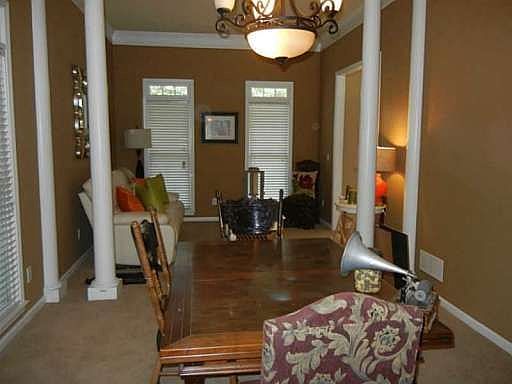 5th image of 4050 Thornbrook Ln