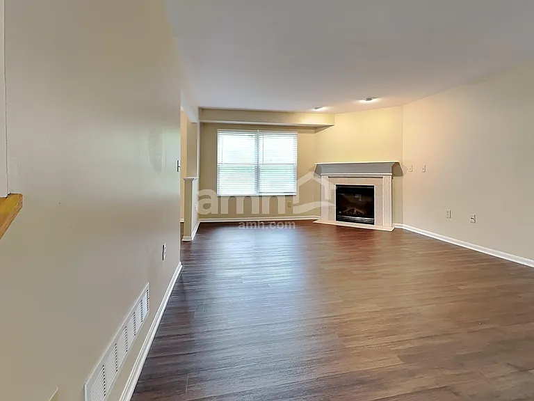 6443 Lantern Way — Photo 5