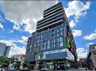 297 College St #1015, Toronto, ON M5T0C2