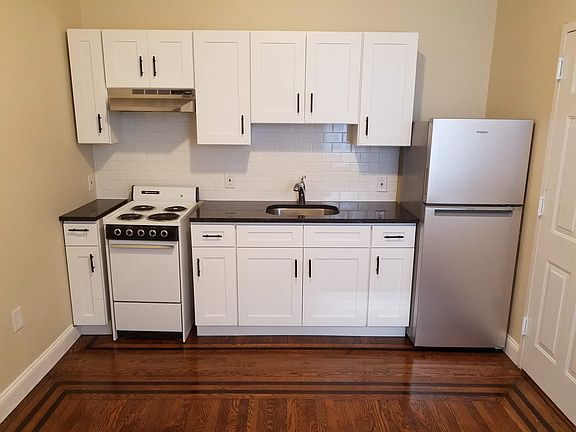 3rd image of 1227 W Allegheny Ave Floor 3
