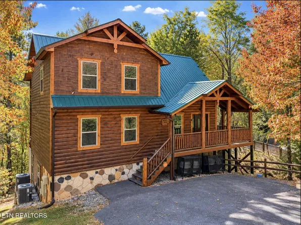 2021 Settlers Ridge Way, Gatlinburg, TN 37738