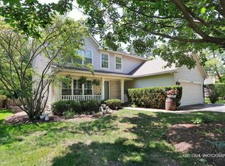 1115 E Fox Chase Dr, Round Lake Beach, IL