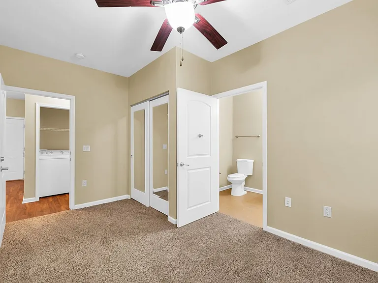 Copper View Apartments — Photo 57