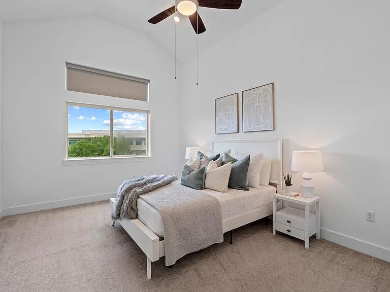 5315 La Crosse Ave #11 — Photo 18