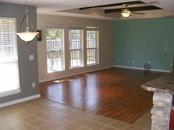 5th image of 1613 Champagne Ave