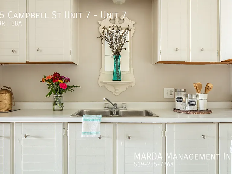 35 Campbell St #7 — Photo 11