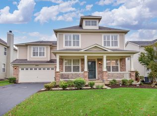 583 Horizon Dr W, St Charles, IL 60175