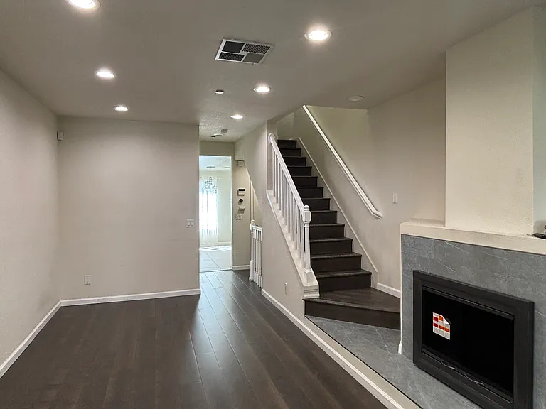 975 Belmont Ter #6 — Photo 2
