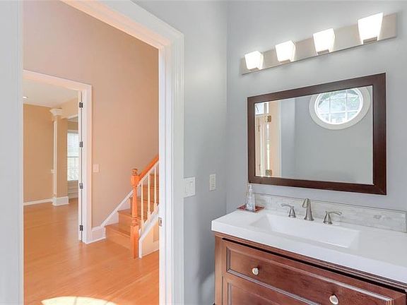 5th image of 2095 Fairport Way