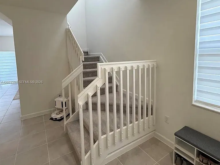2584 SE 25th Ct — Photo 5