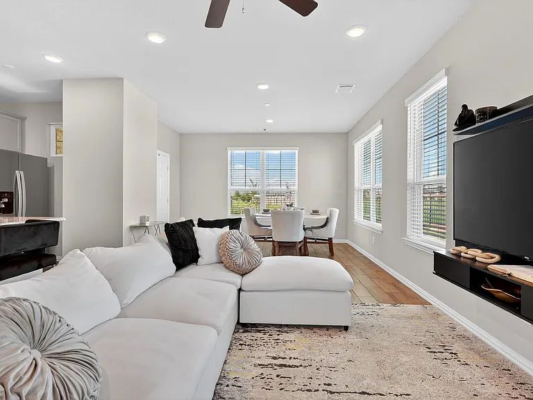 2790 Mariposa Creek Dr — Photo 5