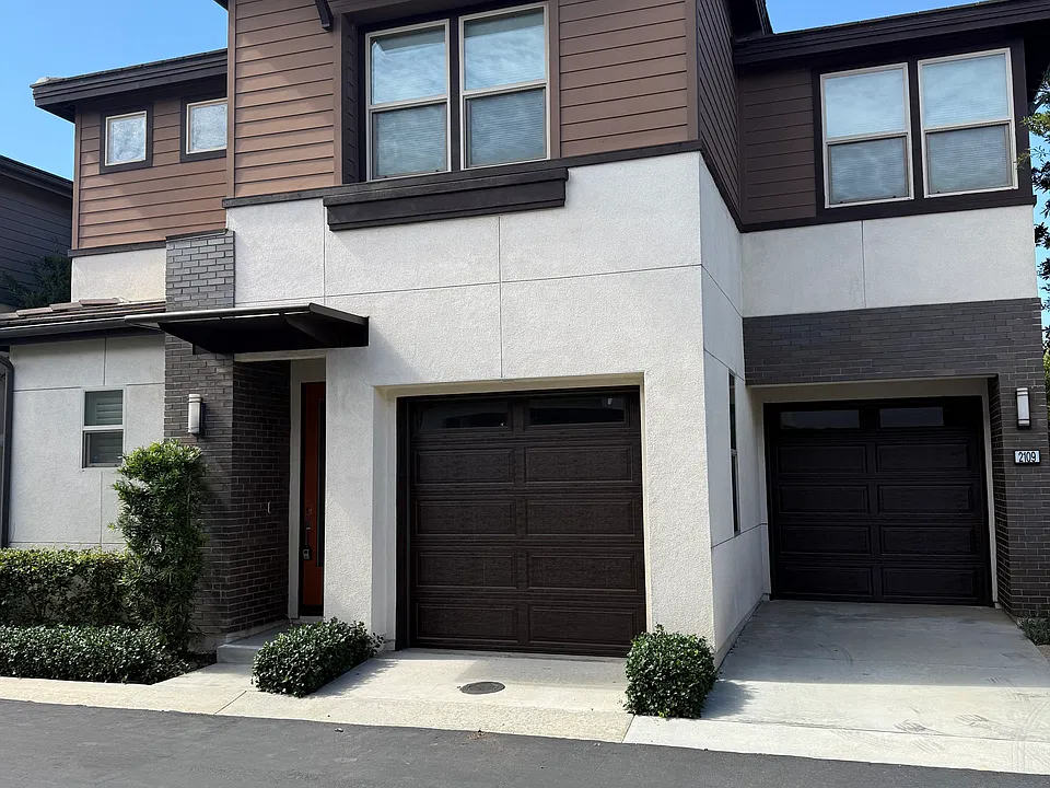 2109 Harper Way