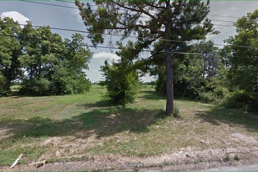 1st image of 1715 Basin St