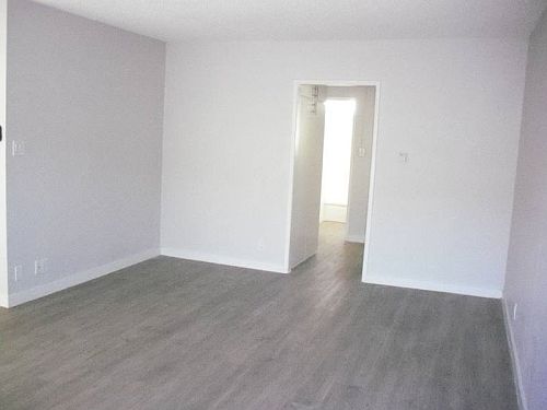 2nd image of 9034 Orion Ave APT 9