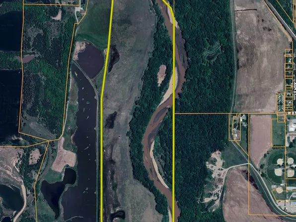 56700 Highway 136, Fairbury, NE 68352