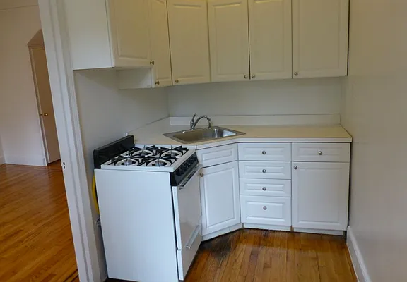 Rented by Charie Properties LLC | media 9